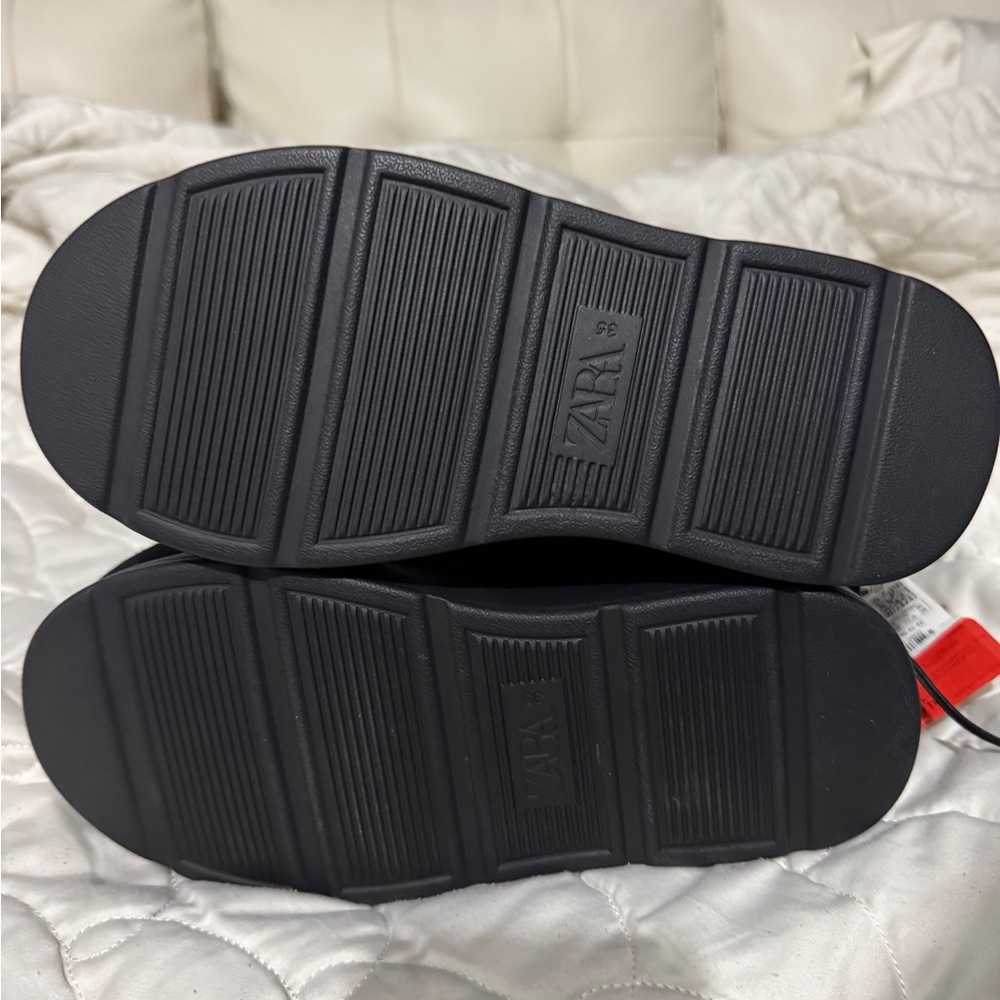 Black Quilted Winter Boots
